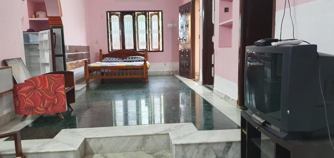 Oonjal Veedu Apartment Kuttalam  Exterior photo