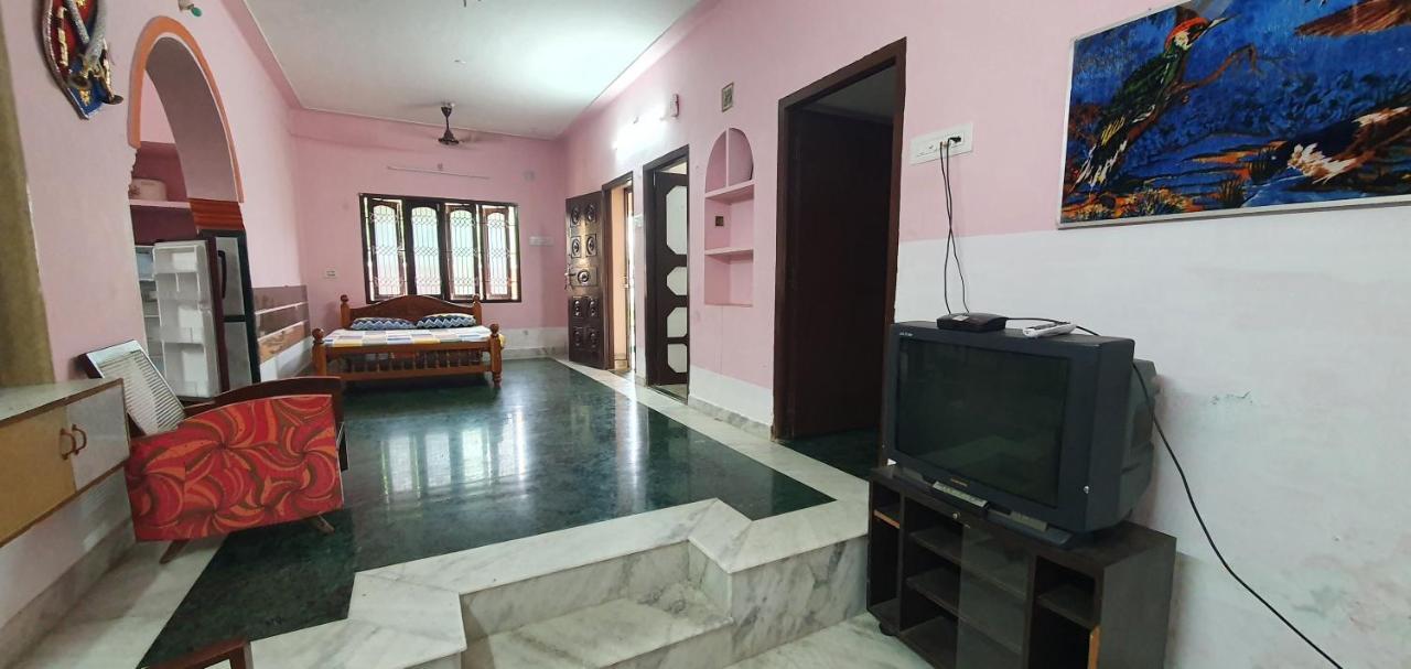 Oonjal Veedu Apartment Kuttalam  Exterior photo